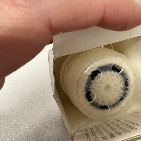 Clarisonic Sensitive Skin Brush Head Replacement Set of Two NIB - Picture 4 of 9